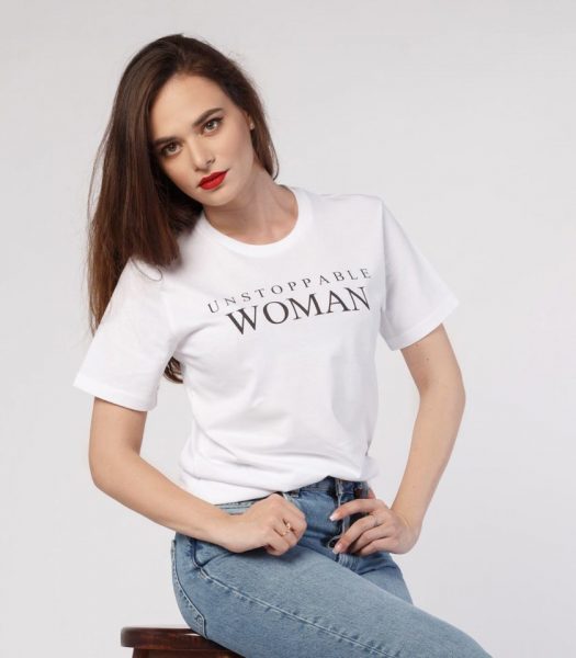 tricou outspoken unstoppable woman guler la gat 2 840x960 7c9e094a