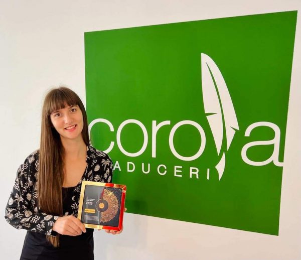 944677CE B727 4C5E 8CFE 7FC4000D1BB2