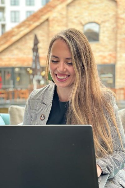 ioana szabo content creator HW PozitiVesti