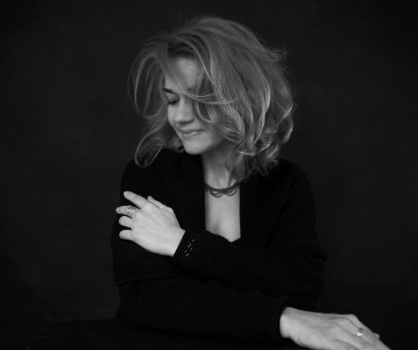 37 38 ruxandra cornici