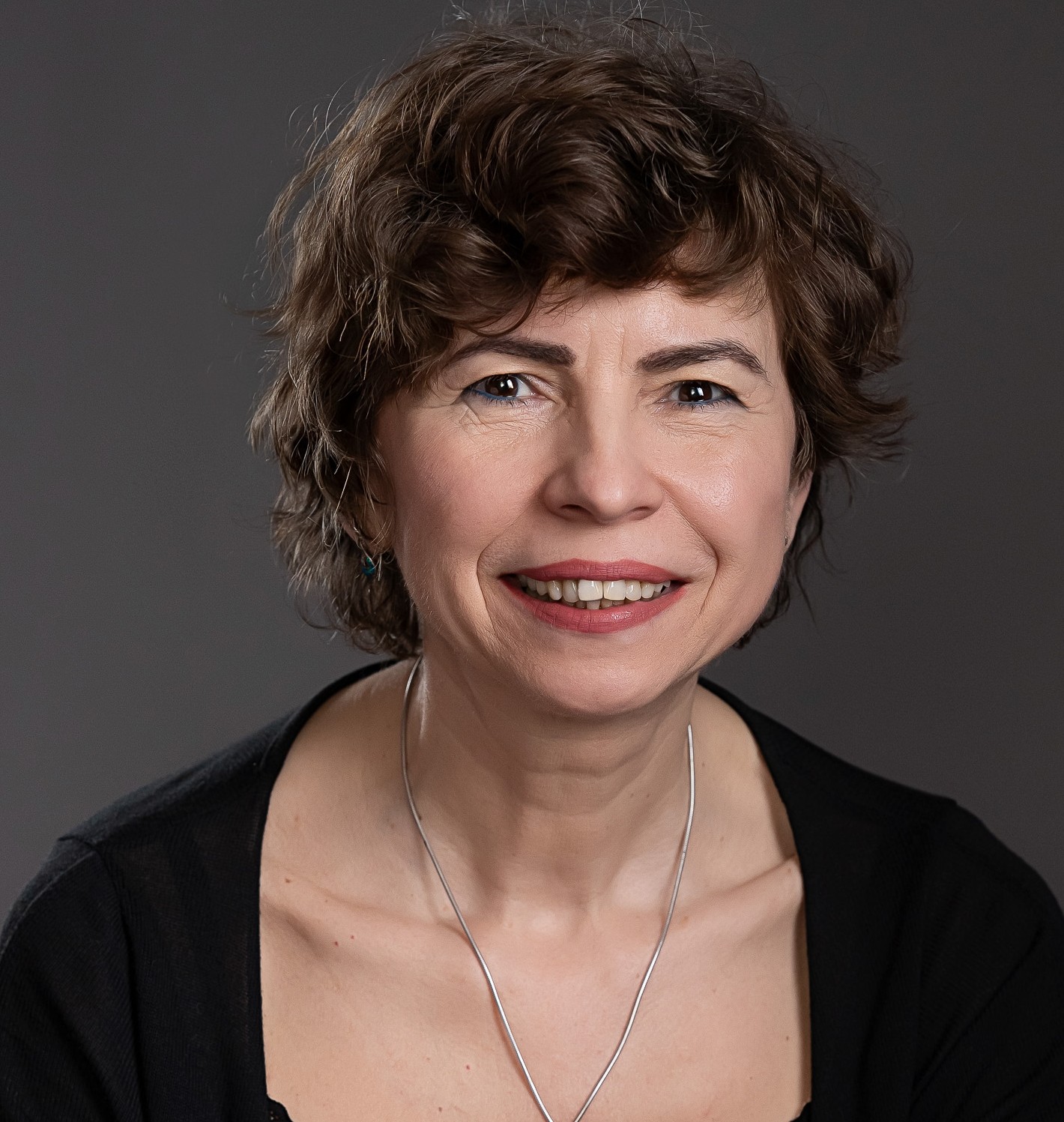 Copie-mica-Fotografie-de-brand-personal-antreprenoare-martie-2026-small-17