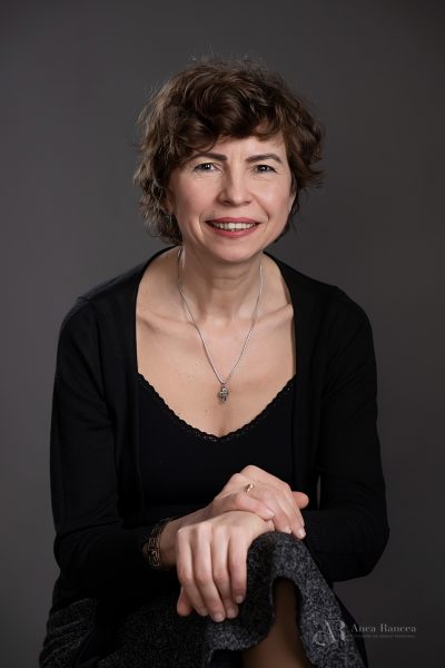 Fotografie de brand personal antreprenoare martie 2026 small 17