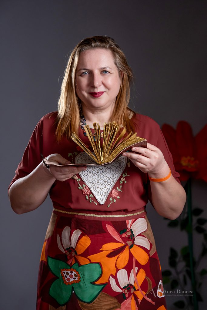 Fotografie de brand personal antreprenoare martie 2026 small 42 Stefania Filip