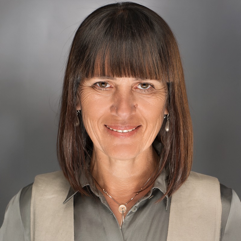 Adina Mureșanu: Leadership înseamnă să îi conduci pe alții dar în primul rând să te conduci pe tine însăți 1 Adina_patrat-2